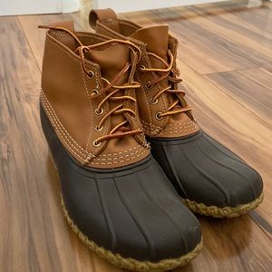 Bean Boots. Excellent condition. Size 9.